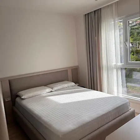 Modern 3 Min From Lungomare Apartment