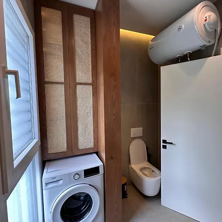 Modern 3 Min From Lungomare Apartman