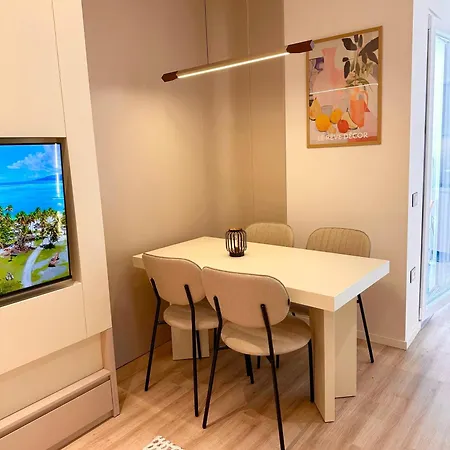 Modern 3 Min From Lungomare
