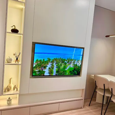 Apartman Modern 3 Min From Lungomare